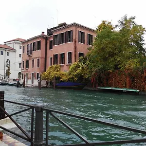 Ponte San Lorenzo Apartment