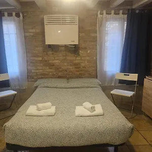 Lovely 207042-loc-03236 Appartement